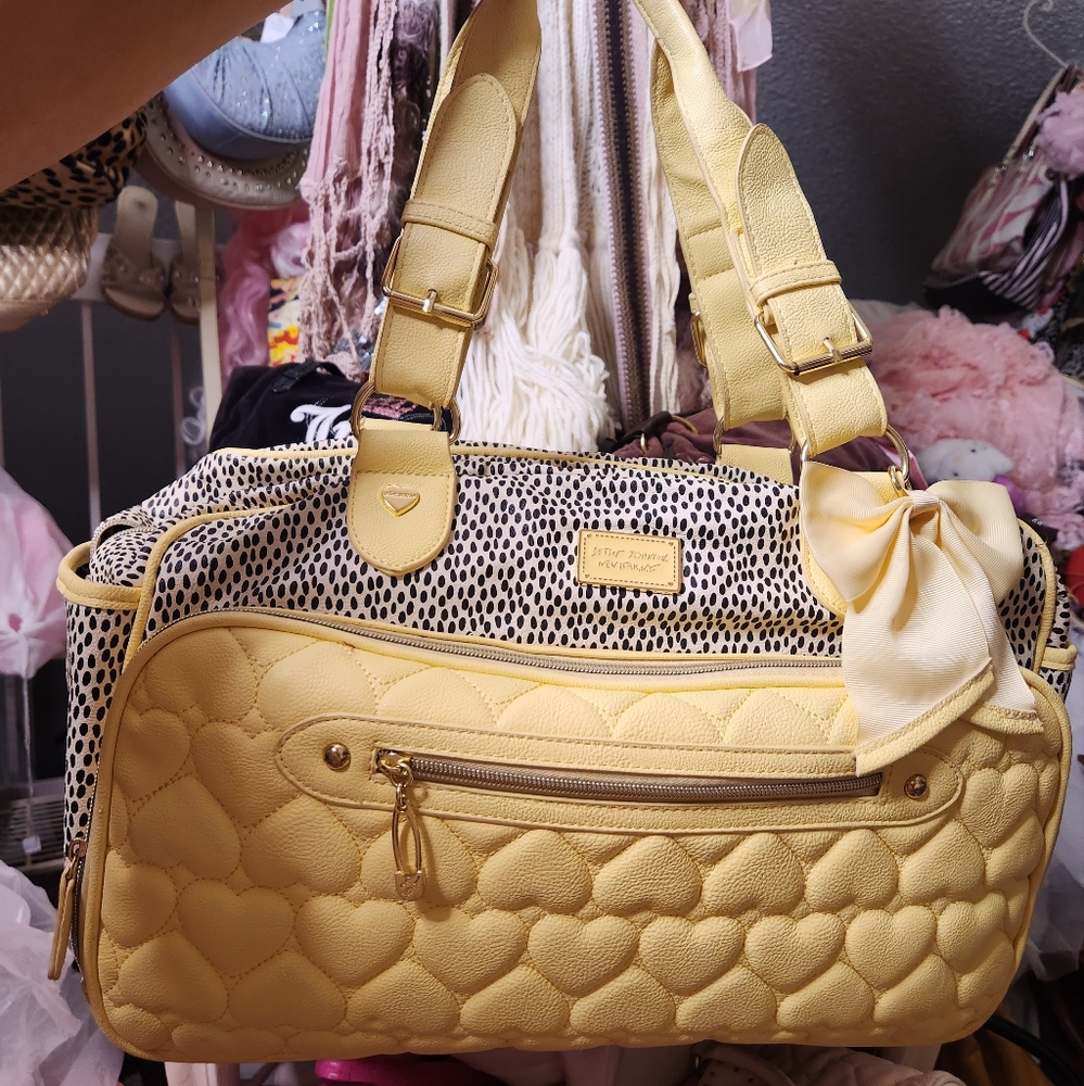 ౨ৎ SOLD ♡ ️ betsey johnson quilted downtown diaper bag ౨ৎ
